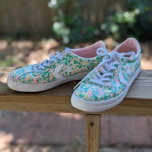 EUC Floral Converse